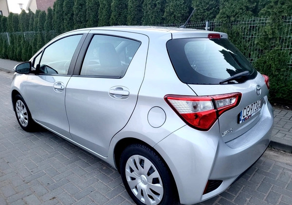 Toyota Yaris cena 38500 przebieg: 120292, rok produkcji 2017 z Biskupiec małe 106